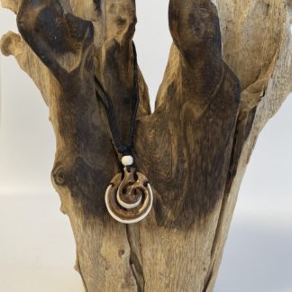Collier polynésien homme